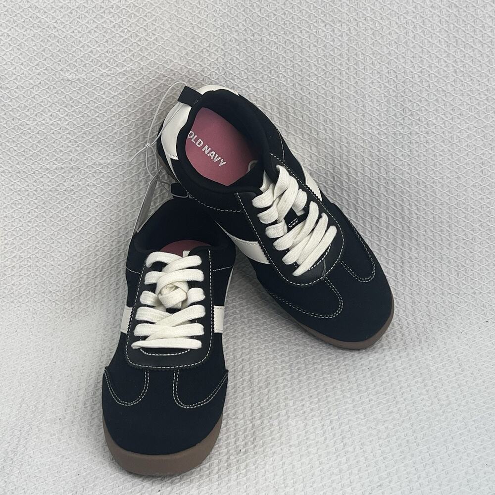Old Navy Slim Sporty Sneakers Black White Kids Size 3Y EU 35 NWT